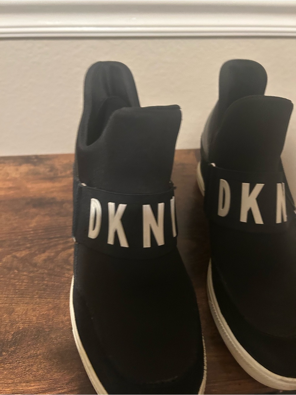 DKNY Black Slip-On Sneakers with Logo Strap